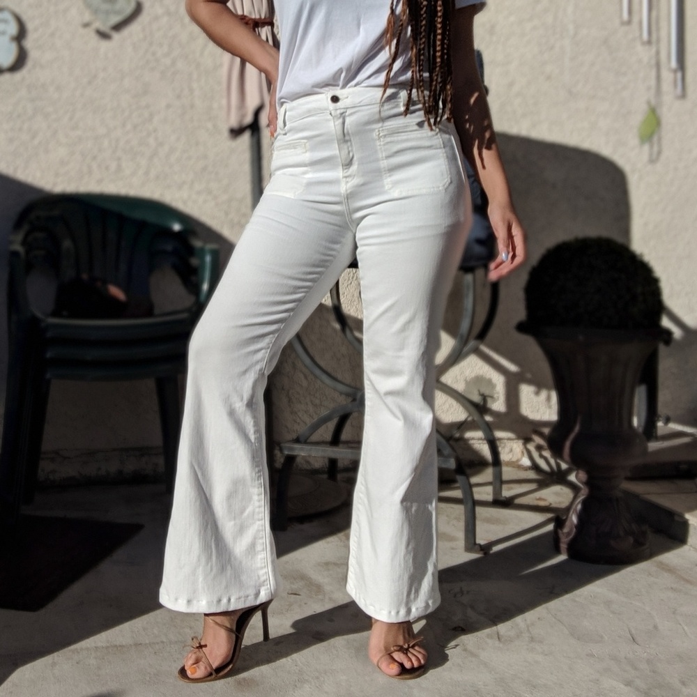 ∆ Front Pocket White Wide Leg Jeans∆